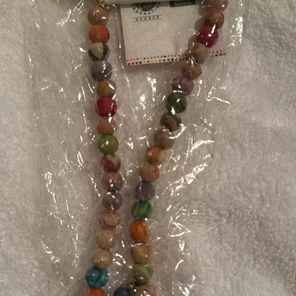 World Finds Tangled Kantha Necklace ✨ - Picture 5 of 11